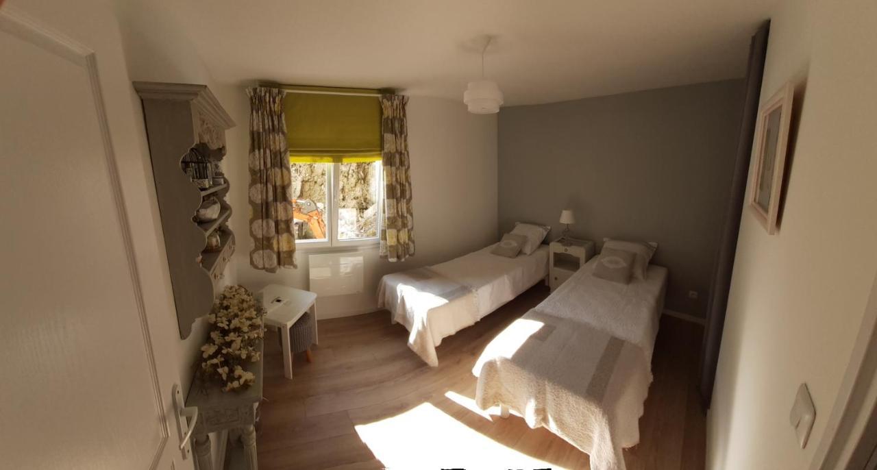 Adorable Maison D'Hotes Bordee D'Etangs Au Calme. Grandcourt  المظهر الخارجي الصورة